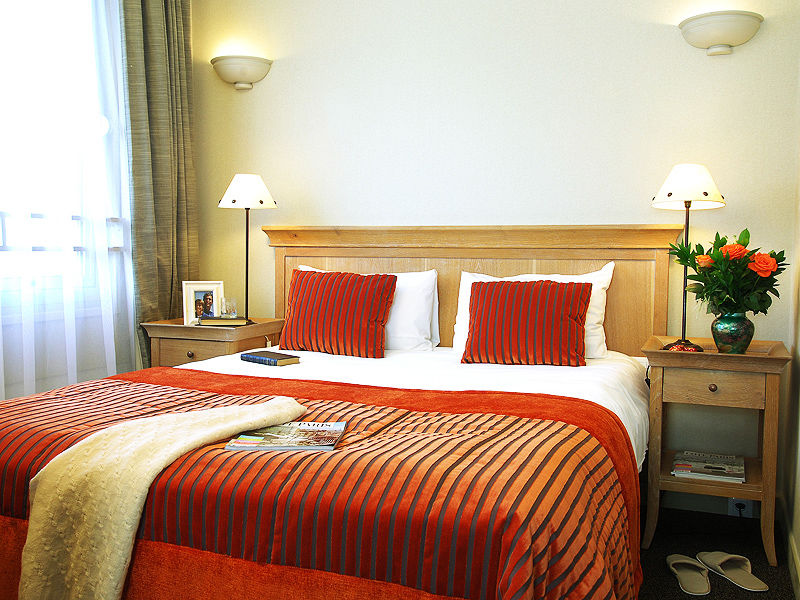 Adagio La Défense Esplanade Aparthotel 4*